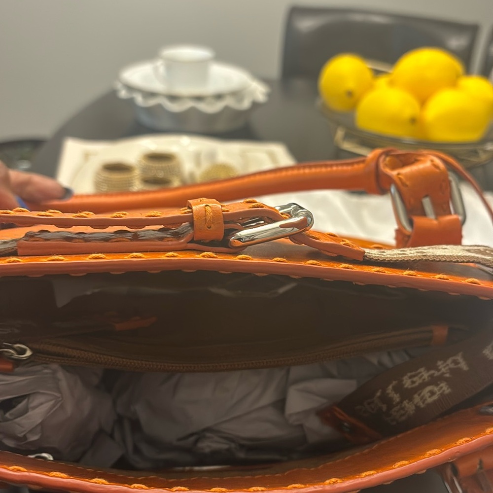 Purses - Picture 3 of 3